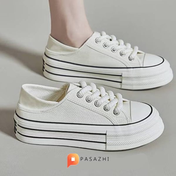 کفش کتانی لژدار زنانه roaiss سفید